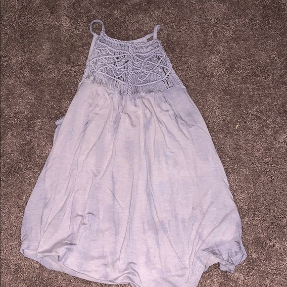 soft & sexy halter top - Picture 1 of 3